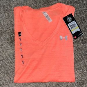NWT Under Armour womens work out t shirt in orange. Size medium